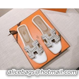 Sumptuous Hermes Oran Calfskin Flat Slide Sandals with Silver-Tone Studs White 426001