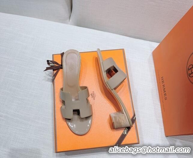 Luxurious Hermes Oasis Heel Slide Sandals in Patent Calfskin Grey 426007