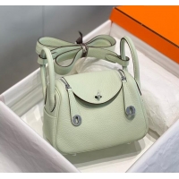 Well Crafted Hermes Lindy Mini Bag 19cm in Grainy Calfskin H7102 Bubble Green