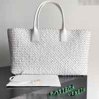 Well Crafted Bottega Veneta Large Cabat Tote Bag in Intreccio Leather 608811 White 2024