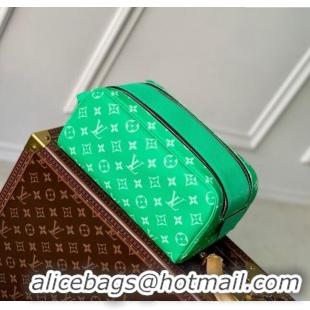 Top Quality Louis Vuitton Dopp Kit Toilet Pouch in Monogram Canvas M31013 Green 2024