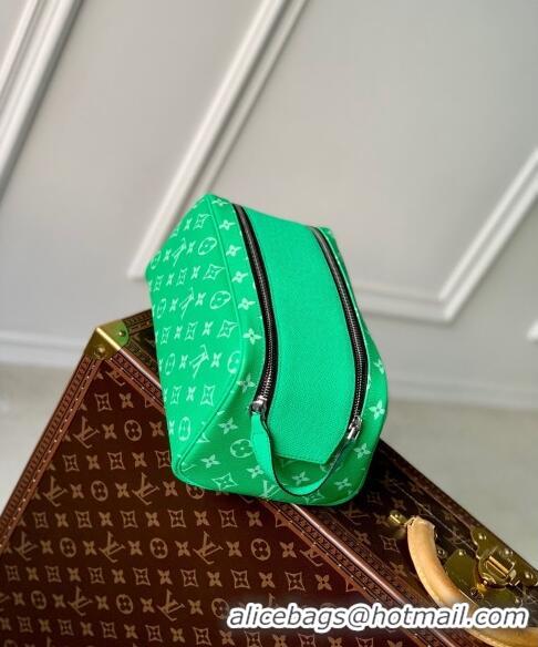 Top Quality Louis Vuitton Dopp Kit Toilet Pouch in Monogram Canvas M31013 Green 2024