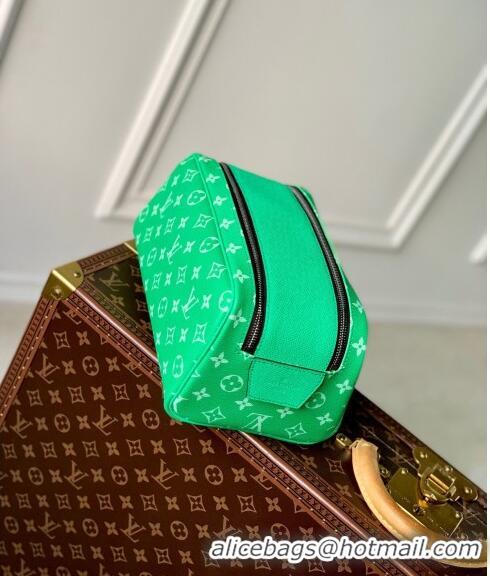 Top Quality Louis Vuitton Dopp Kit Toilet Pouch in Monogram Canvas M31013 Green 2024