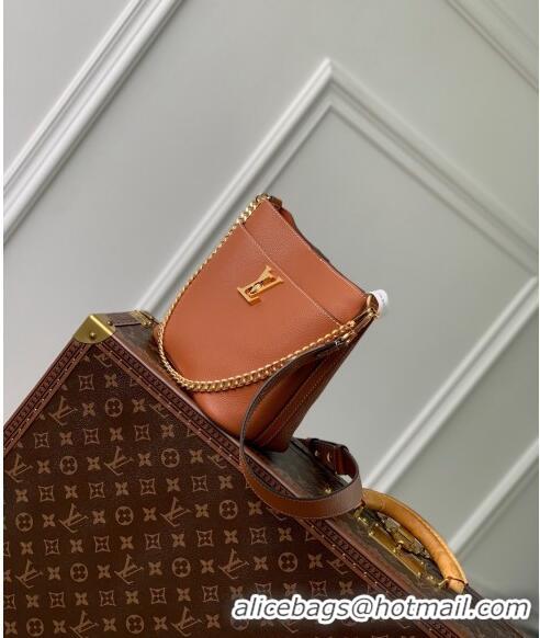 Pretty Style Louis Vuitton Lock and Walk Bucket Bag in Grained Leather M24165 Brown 2024