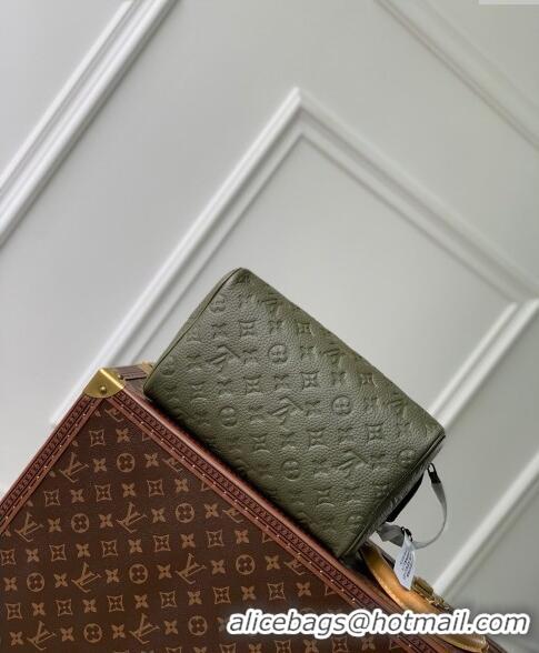 Top Grade Louis Vuitton Dopp Kit Toilet Clutch in Taurillon Monogram Leather M82576 Green 2024