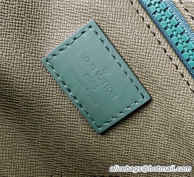 Famous Brand Louis Vuitton Dopp Kit Clutch in Forest Green Taurillon Monogram Leather M24442 2024