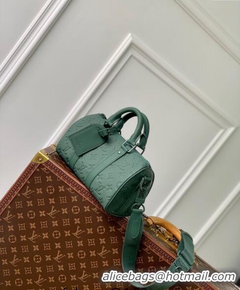 Well Crafted Louis Vuitton Keepall Bandoulière 25 bag in Forest Green Taurillon Monogram Leather M24432 2024