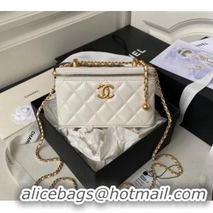 Top Quality Chanel Quilted Lambskin Clutch with Chain and Metal-Tone Ball AP3651 White 2023