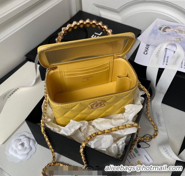 Promotional Chanel Shiny Crumpled Lambskin Clutch with Chain and Pearls Top Handle AP3804 Yellow 2024