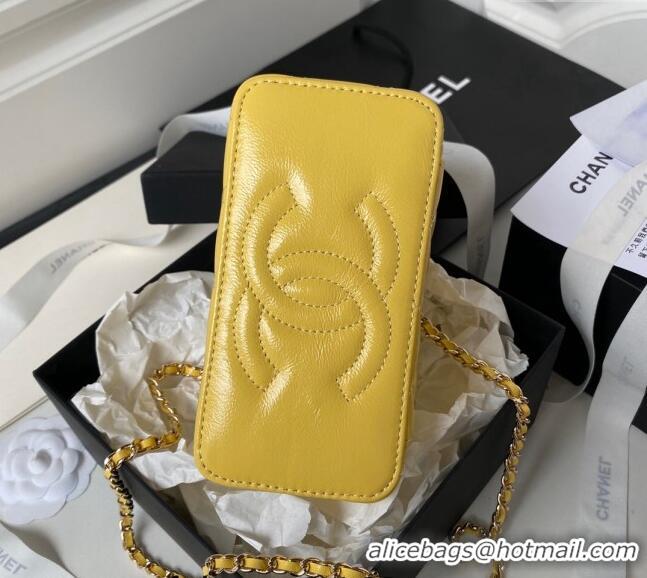 Promotional Chanel Shiny Crumpled Lambskin Clutch with Chain and Pearls Top Handle AP3804 Yellow 2024