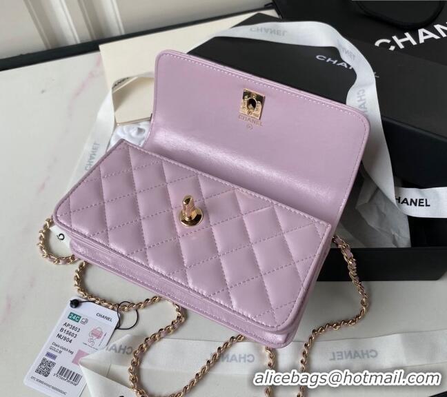 Inexpensive Chanel Shiny Crumpled Lambskin Clutch with Chain and Pearls Top Handle AP3803 Light Purple 2024