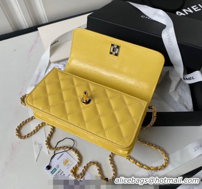 Famous Brand Chanel Shiny Crumpled Lambskin Clutch with Chain and Pearls Top Handle AP3803 Yellow 2024