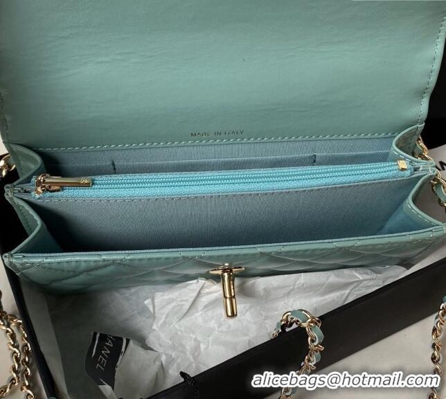 Best Grade Chanel Shiny Crumpled Lambskin Clutch with Chain and Pearls Top Handle AP3803 Green 2024