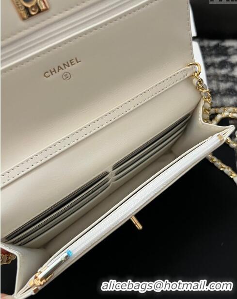 Well Crafted Chanel Shiny Crumpled Lambskin Wallet On Heart Chain WOC AP3785 White 2024