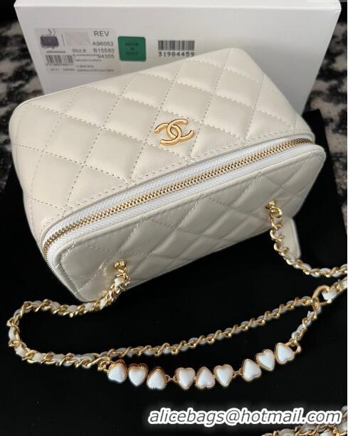 Good Looking Chanel Shiny Crumpled Lambskin Clutch with Heart Chain WOC AP3784 White 2024