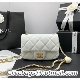 Promotional Chanel Lambskin Mini Flap Bag with Pearls Chain AS4868 White 2024