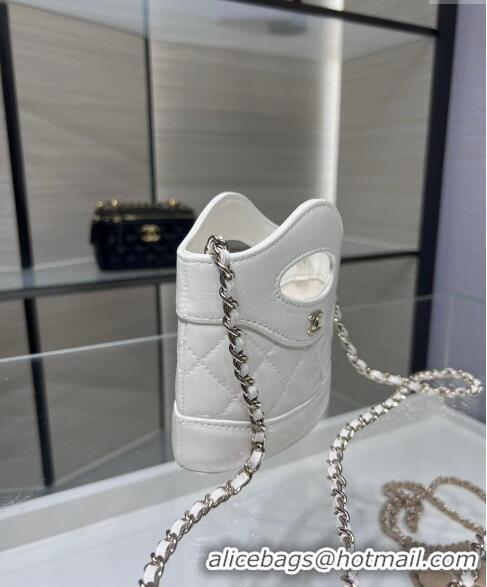 Market Sells Chanel Shiny Lambskin Clutch with Chain AP3924 White 2024