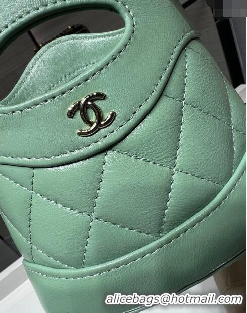 Inexpensive Chanel Shiny Lambskin Clutch with Chain AP3924 Light Green 2024