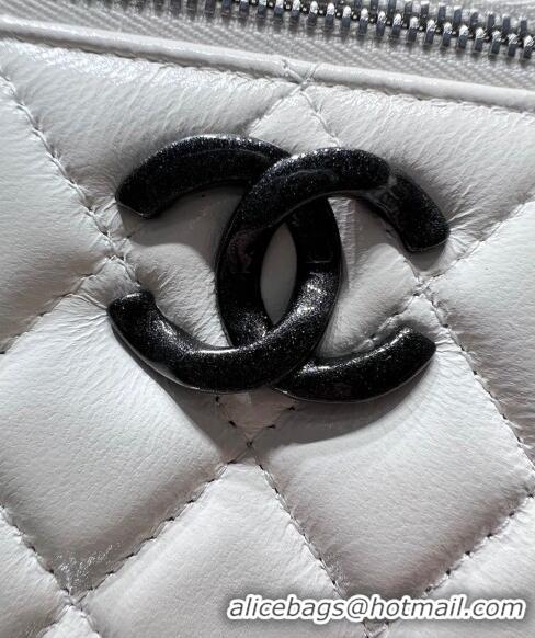 Luxury Classic Chanel Lambskin Clutch with Chain AP3905 White/Black 2024