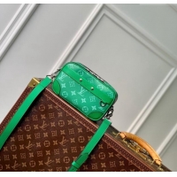 Famous Brand Louis Vuitton Alpha Wearable Wallet Mini Bag in Monogram Canvas M30997 Green 2024