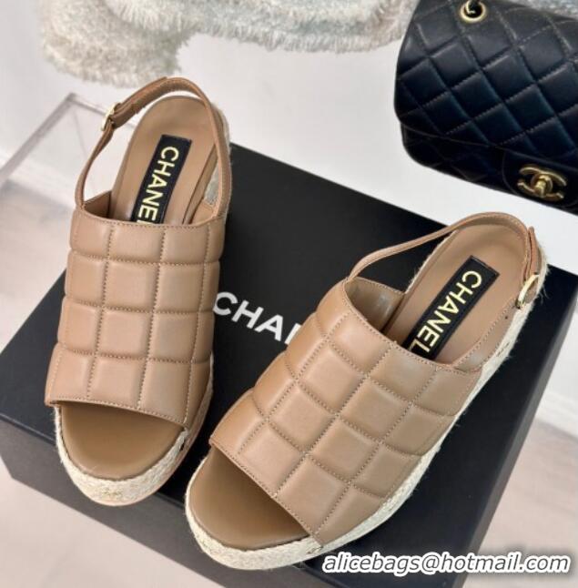 Trendy Design Chanel Quilted Lambskin Wedge Sandals 8cm with Logo Charm Brown 603041