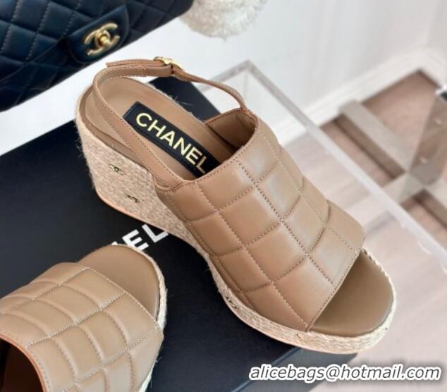 Trendy Design Chanel Quilted Lambskin Wedge Sandals 8cm with Logo Charm Brown 603041