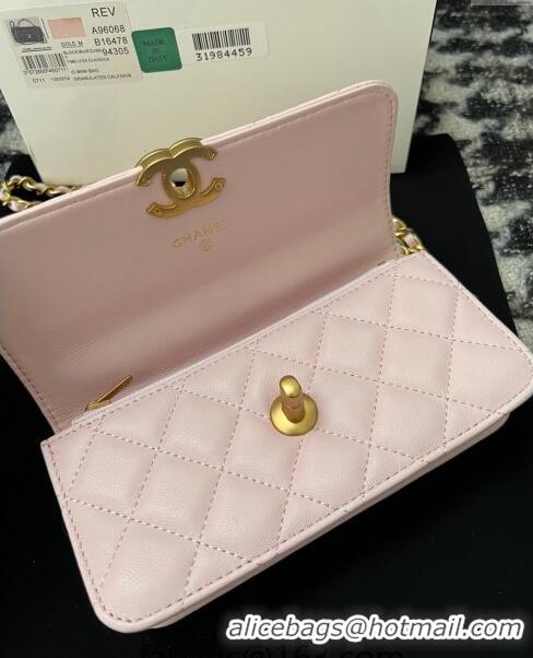 Low Cost Chanel Shiny Lambskin Clutch with Chain and CC Top Handle A96068 Light Pink 2024