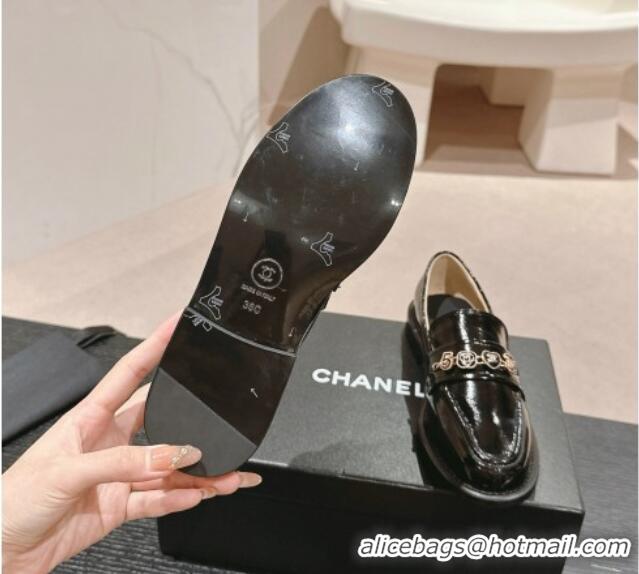 Purchase Chanel Calfskin Loafers with Charm Black 701058