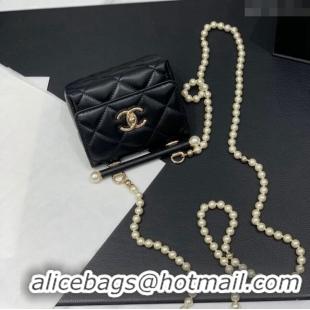 Unique Grade Chanel Lambskin Triangle Clutch with Chain and Pearls AP4006 Black 2024