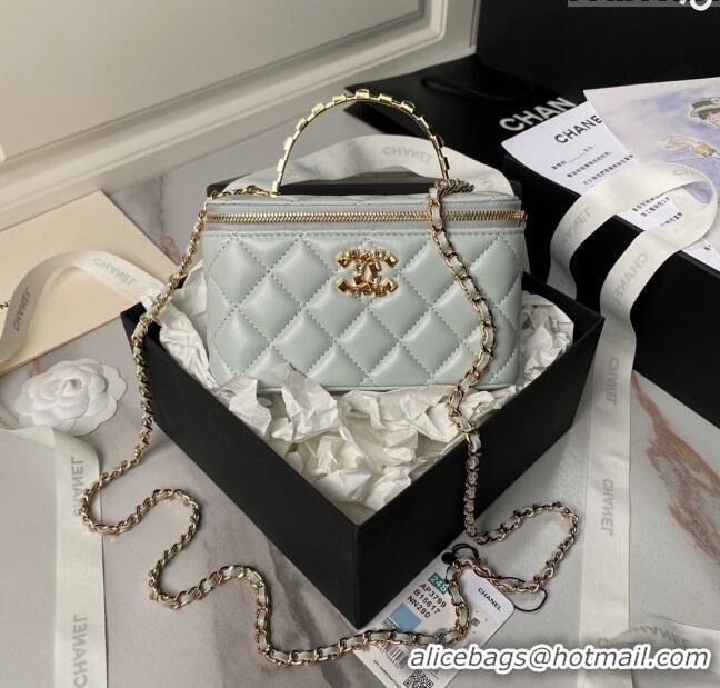 Traditional Specials Chanel Lambskin Vanity Case Clutch with Chain AP3799 Light Grey 2024