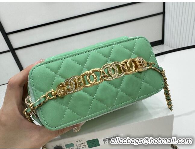 Shop Grade Chanel Lambskin Vanity Case Clutch with Chain A96069 Green 2024