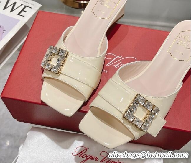 Grade Quality Roger Vivier Très Vivier Strass Buckle Heel Slide Sandals 4.5cm in Patent Leather White 506141