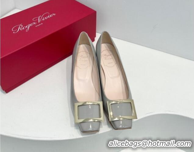 Leisure Roger Vivier Trompette Metal Buckle Pumps 4.5cm in Patent Leather Light Grey 611130