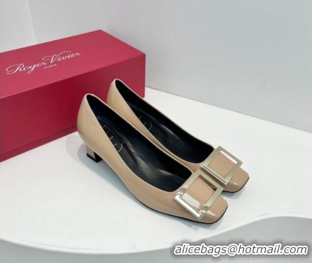 Stylish Roger Vivier Trompette Metal Buckle Pumps 4.5cm in Patent Leather Beige 611142