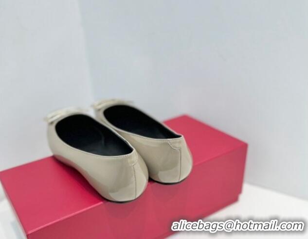 Sumptuous Roger Vivier Trompette Metal Buckle Ballerinas Flat in Patent Leather Grey 611146