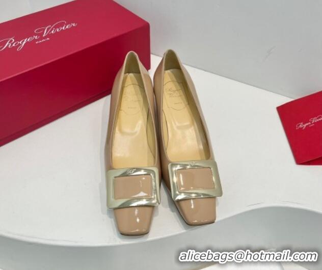 Pretty Style Roger Vivier Belle Vivier Metal Buckle Pumps 4.5cm in Patent Leather Beige 611158