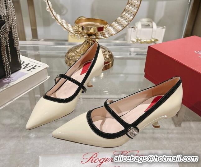 Good Looking Roger Vivier Mary Jane Virgule Pumps 4.5cm in patent leather White/Black 704048