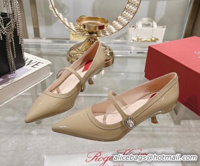 Shop Cheap Roger Vivier Mary Jane Virgule Pumps 4.5cm in patent leather Beige 704051