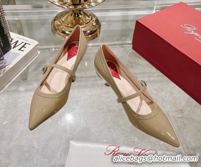 Shop Cheap Roger Vivier Mary Jane Virgule Pumps 4.5cm in patent leather Beige 704051