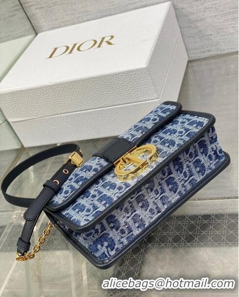 Pretty Style Dior 30 Montaigne East-West Bag with Chain in Blue Denim Dior Oblique Jacquard CD0318 2024