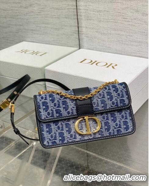 Pretty Style Dior 30 Montaigne East-West Bag with Chain in Blue Denim Dior Oblique Jacquard CD0318 2024