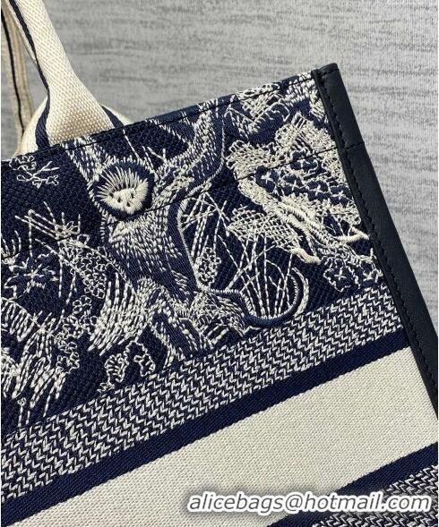 Best Price Dior Medium Book Tote bag in Blue Toile de Jouy Reverse Embroidery and Calfskin D0715 2024