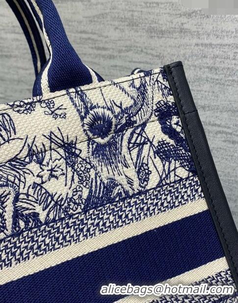 Shop Grade Dior Small Book Tote bag in Toile de Jouy Reverse Embroidery and Calfskin D0716 White/Navy Blue 2024