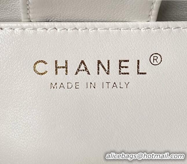 Grade Quality Chanel Shiny Crumpled Calfskin Clutch with Heart Chain AP3787 White 2024