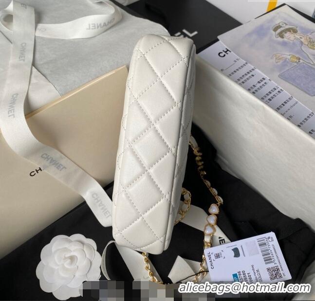 Promotional Chanel Shiny Crumpled Calfskin Hobo Clutch with Heart Chain AP3786 White 2024