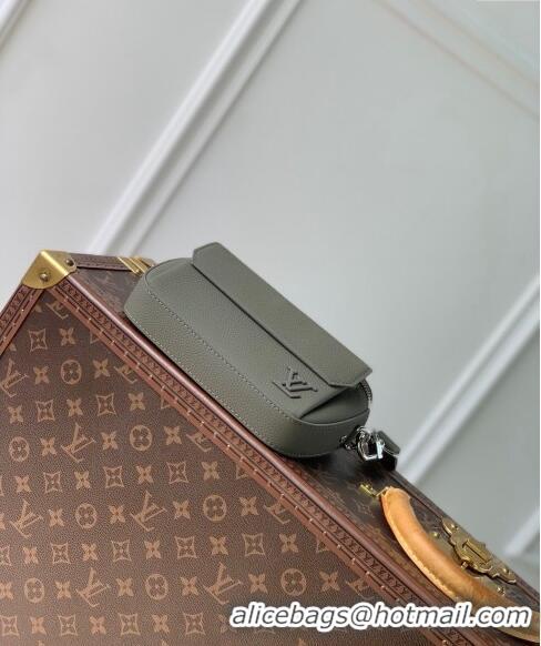 Shop Discount Louis Vuitton Pilot Wearable Wallet in Cowhide Leather M83560 Green 2024