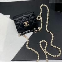 Unique Grade Chanel Lambskin Triangle Clutch with Chain and Pearls AP4006 Black 2024