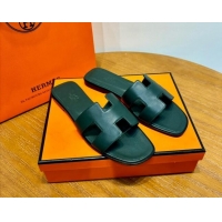 Sumptuous Hermes Oran Classic Swift Calfskin Flat Slide Sandals Green 062617