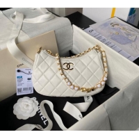 Promotional Chanel Shiny Crumpled Calfskin Hobo Clutch with Heart Chain AP3786 White 2024