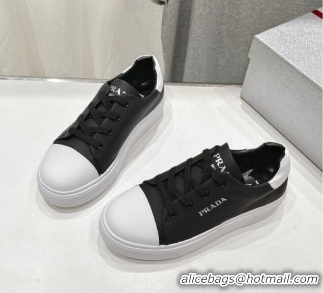 Charming Prada leather sneakers with Logo Print Black/White 719146